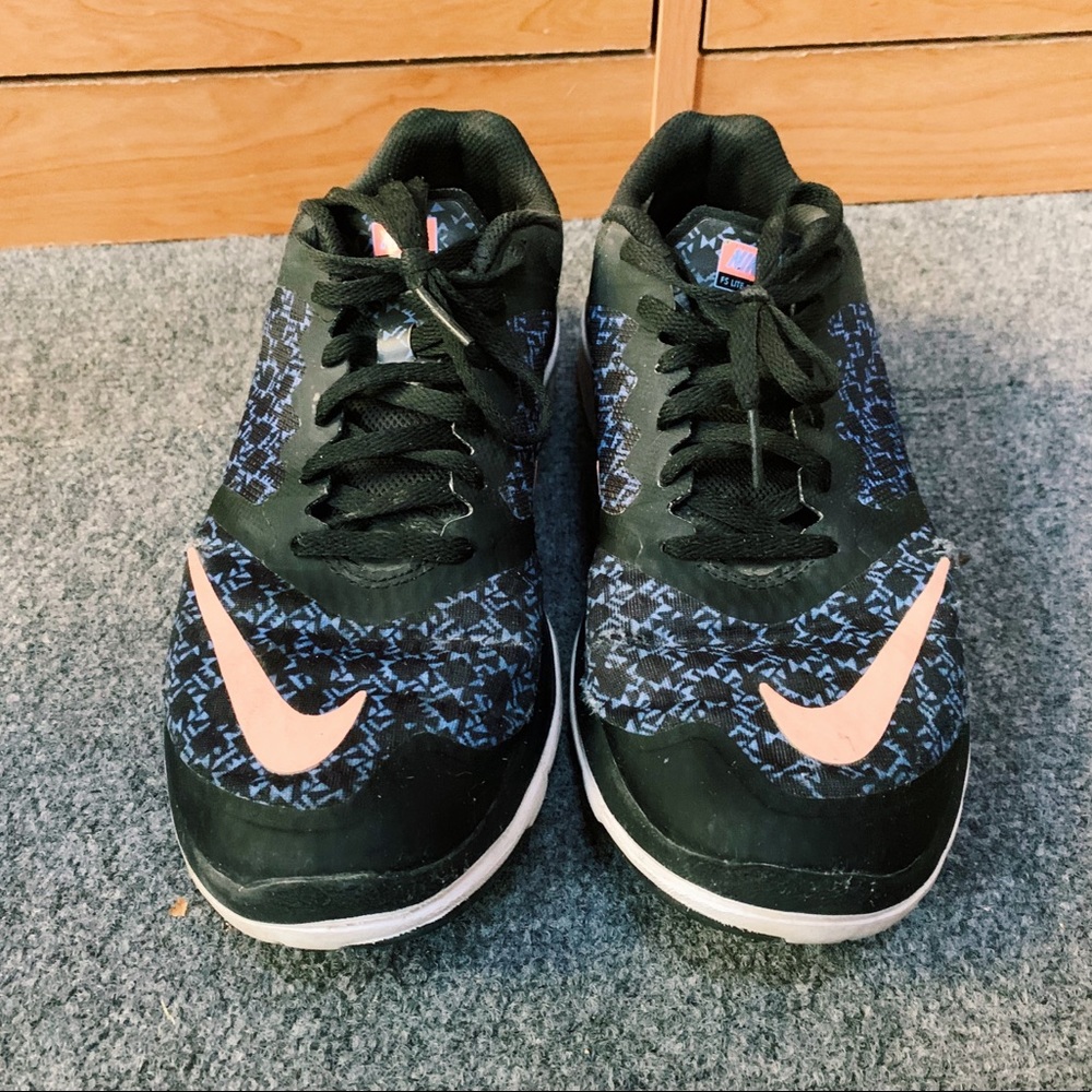 Nike Running Shoes - Picture 3 of 3